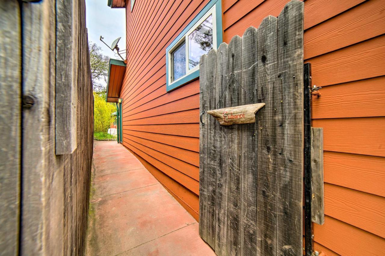 Hilltop Loft Ukiah Vacation Rental! Exterior photo