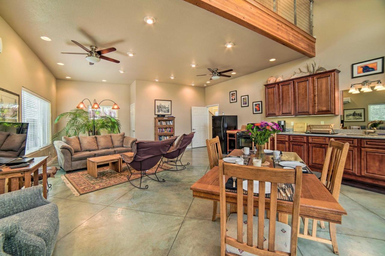 Hilltop Loft Ukiah Vacation Rental! Exterior photo