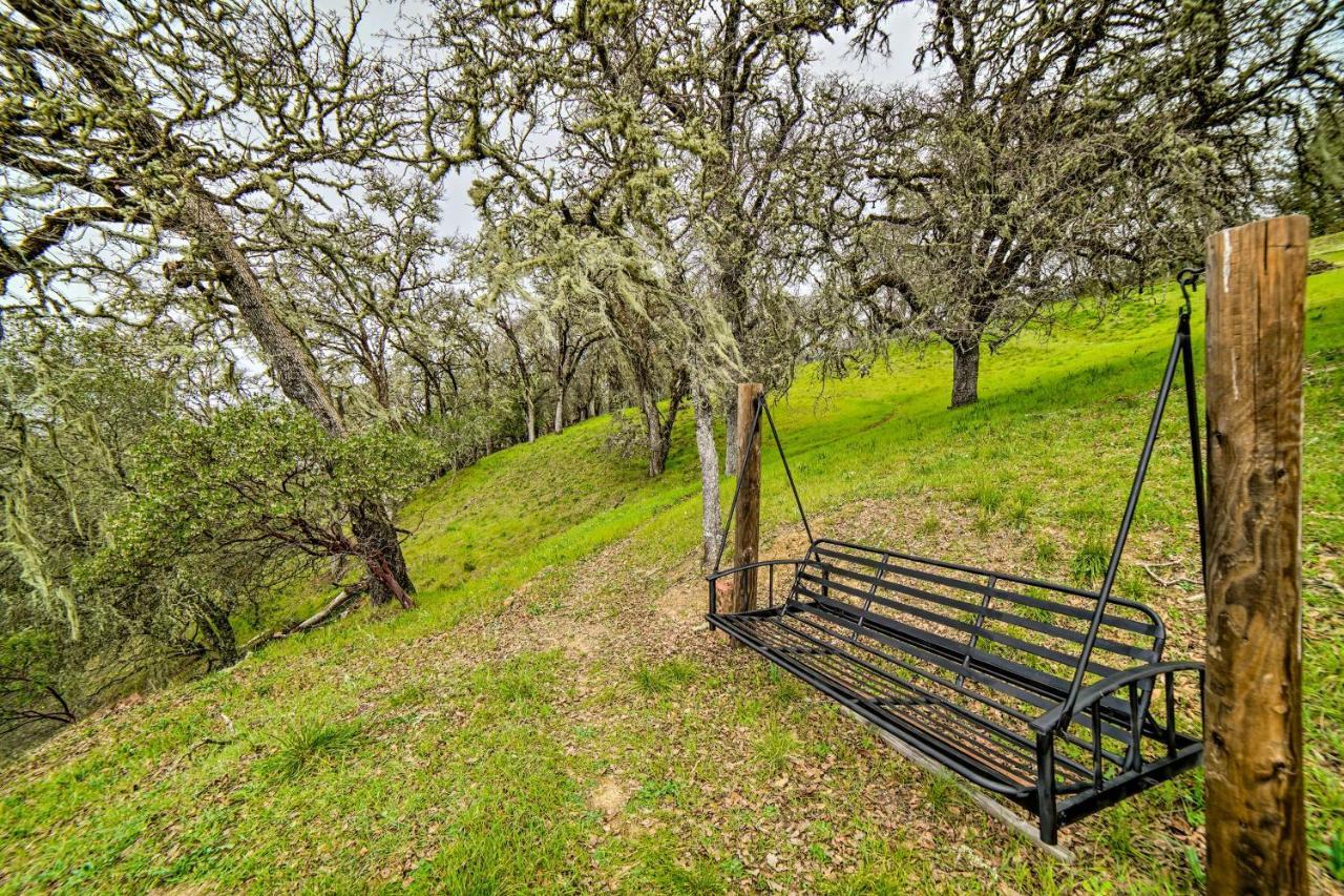 Hilltop Loft Ukiah Vacation Rental! Exterior photo